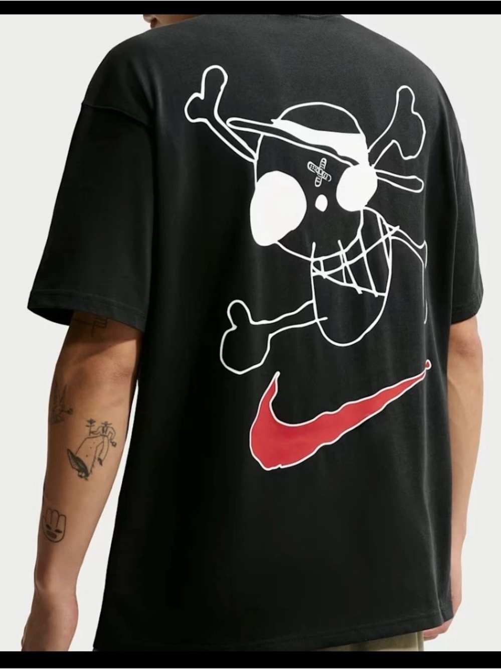 (In Hand) New Mens Large Nike One Piece Logo Black Shirt Tee Monkey D. Luffy L